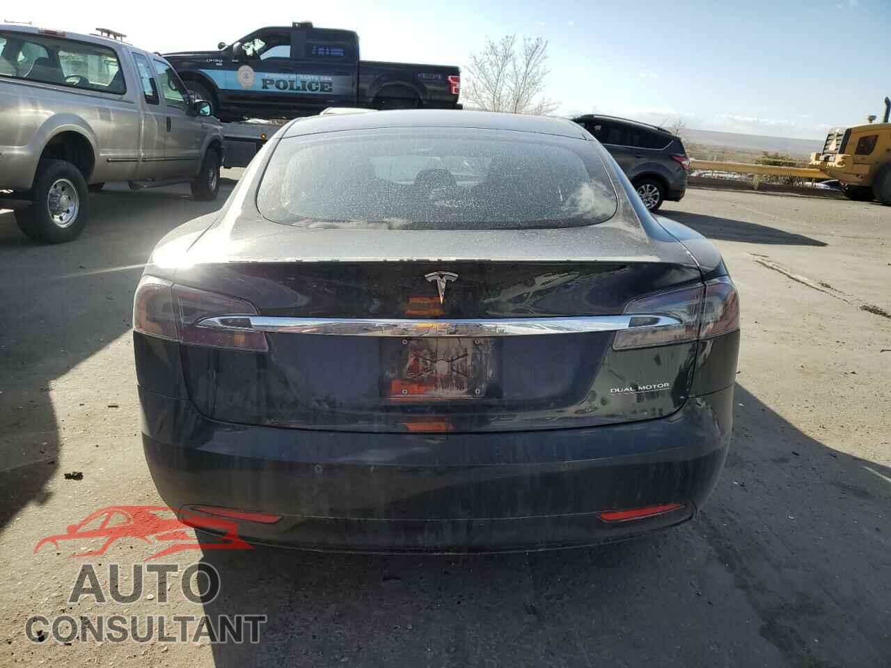 TESLA MODEL S 2020 - 5YJSA1E45LF382717