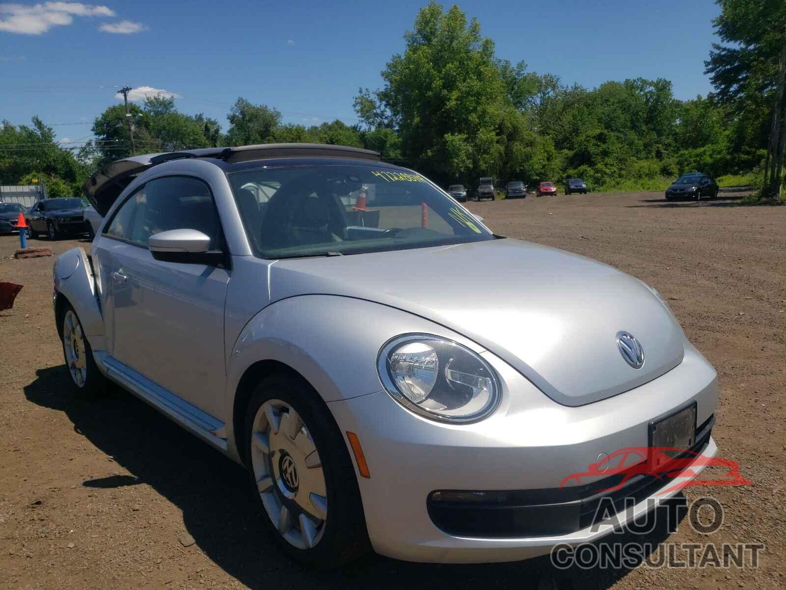 VOLKSWAGEN BEETLE 2016 - 3VWJ17AT5GM614940