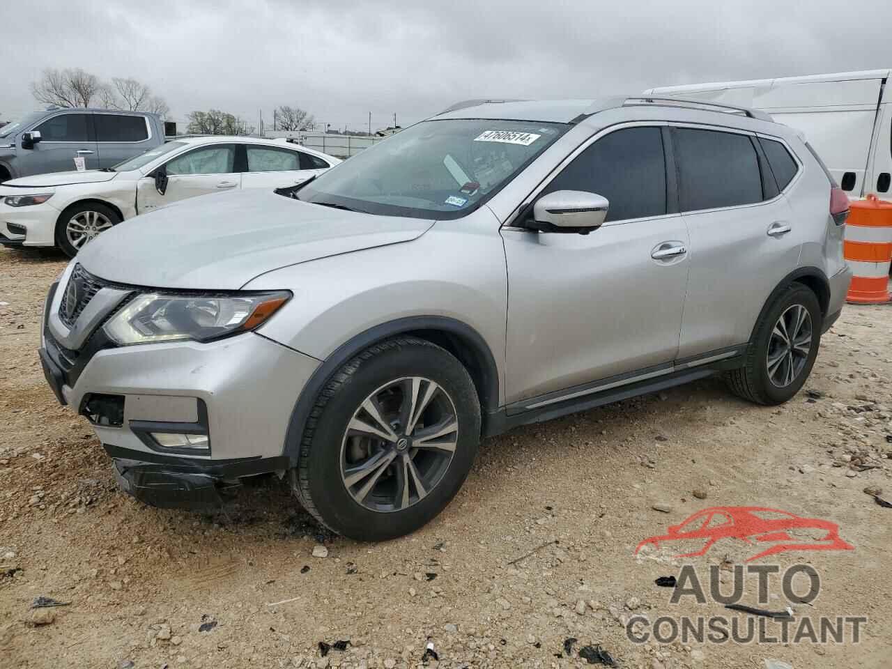 NISSAN ROGUE 2018 - 5N1AT2MT4JC740237