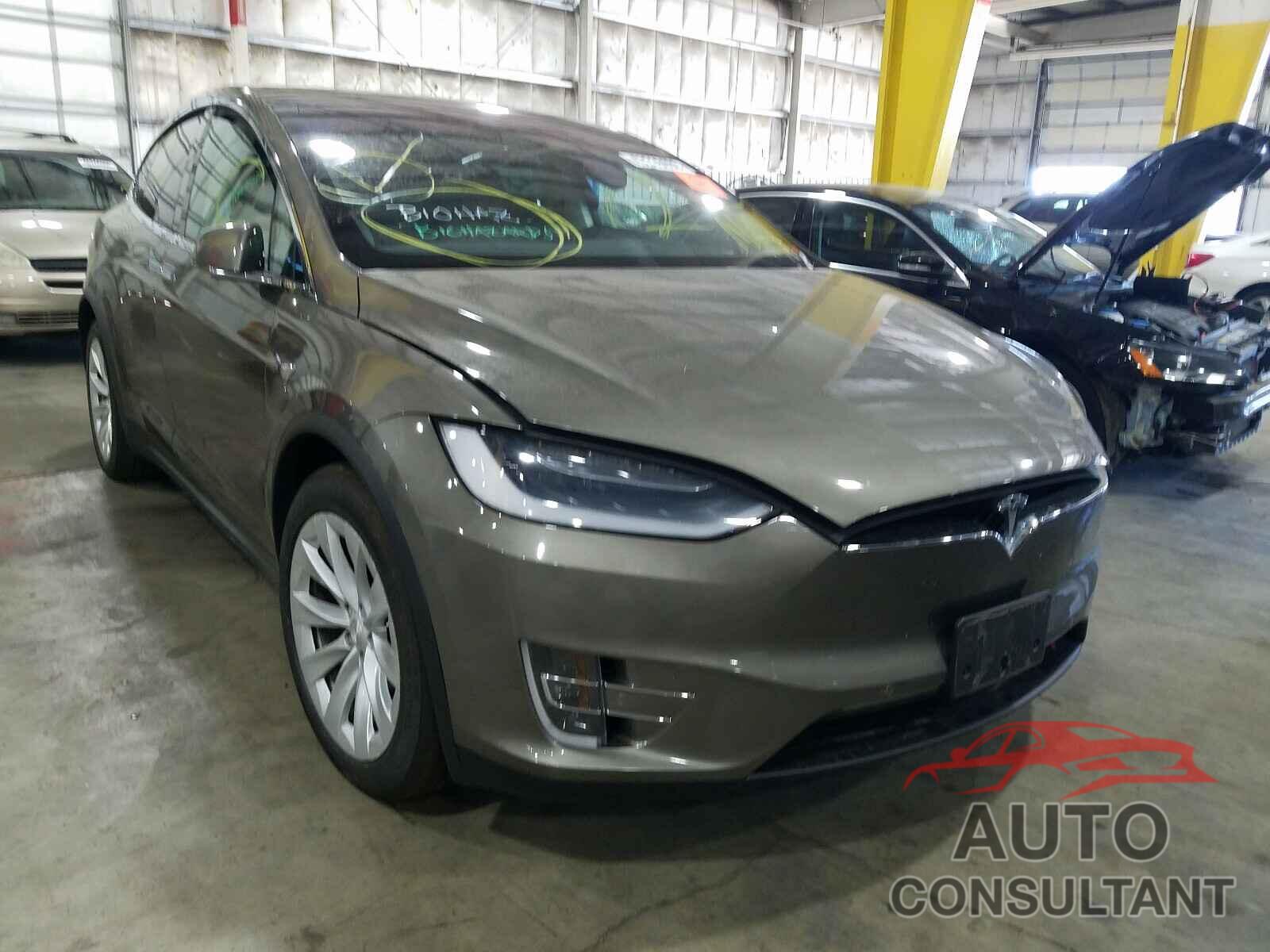 TESLA MODEL X 2016 - 5YJXCDE25GF025964