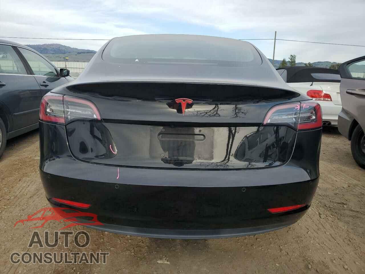 TESLA MODEL 3 2018 - 5YJ3E1EA6JF123200
