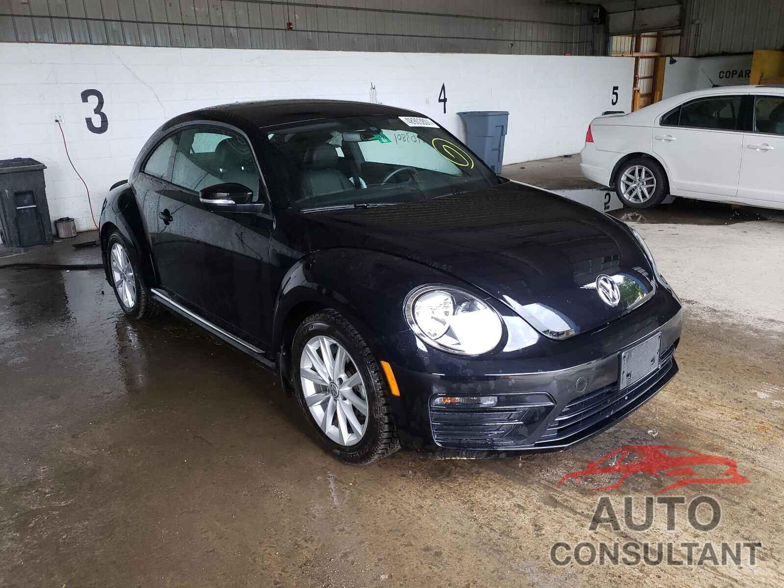 VOLKSWAGEN BEETLE 2018 - 3VWFD7ATXJM702368