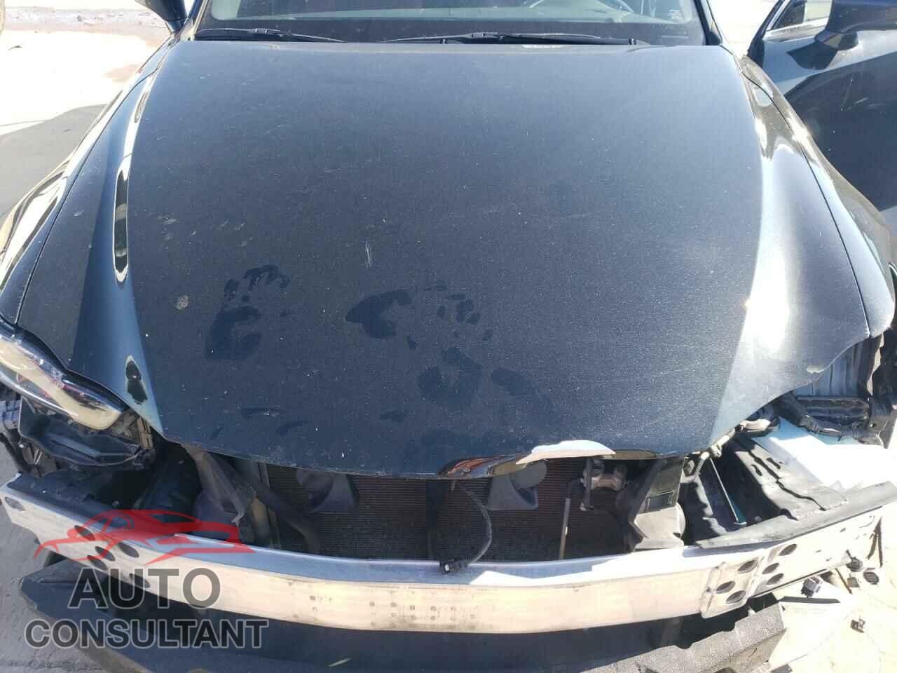 LEXUS IS 2020 - JTHGA1D20L5103910