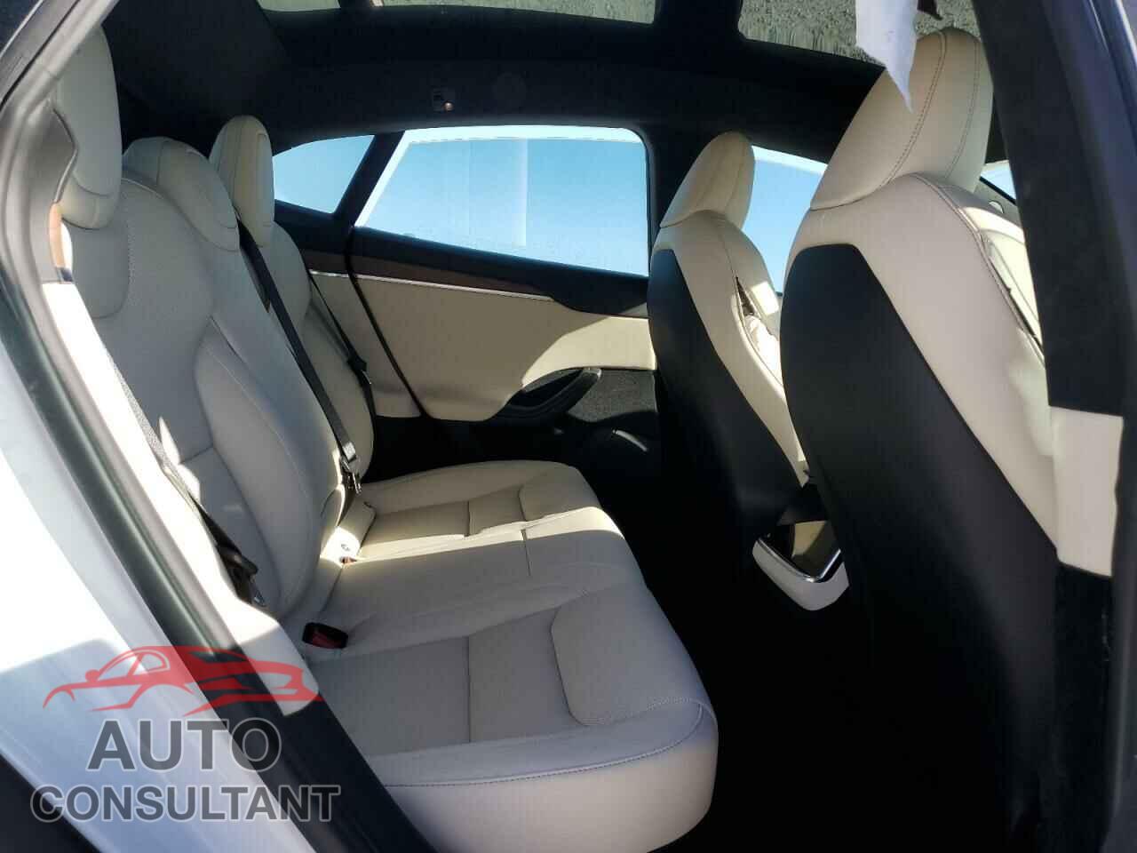 TESLA MODEL S 2023 - 5YJSA1E5XPF498316