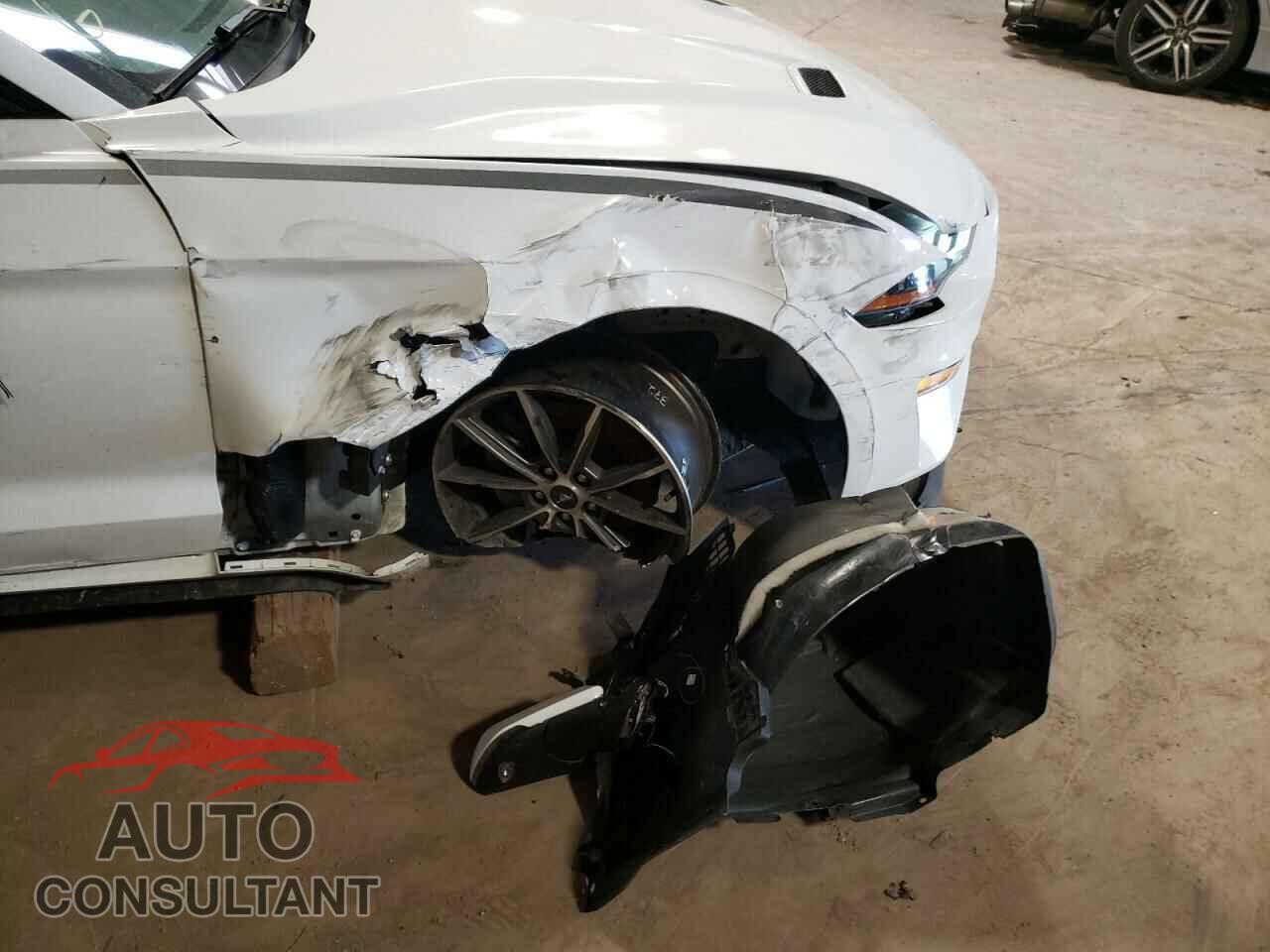 FORD MUSTANG 2019 - 1FATP8UH5K5161981