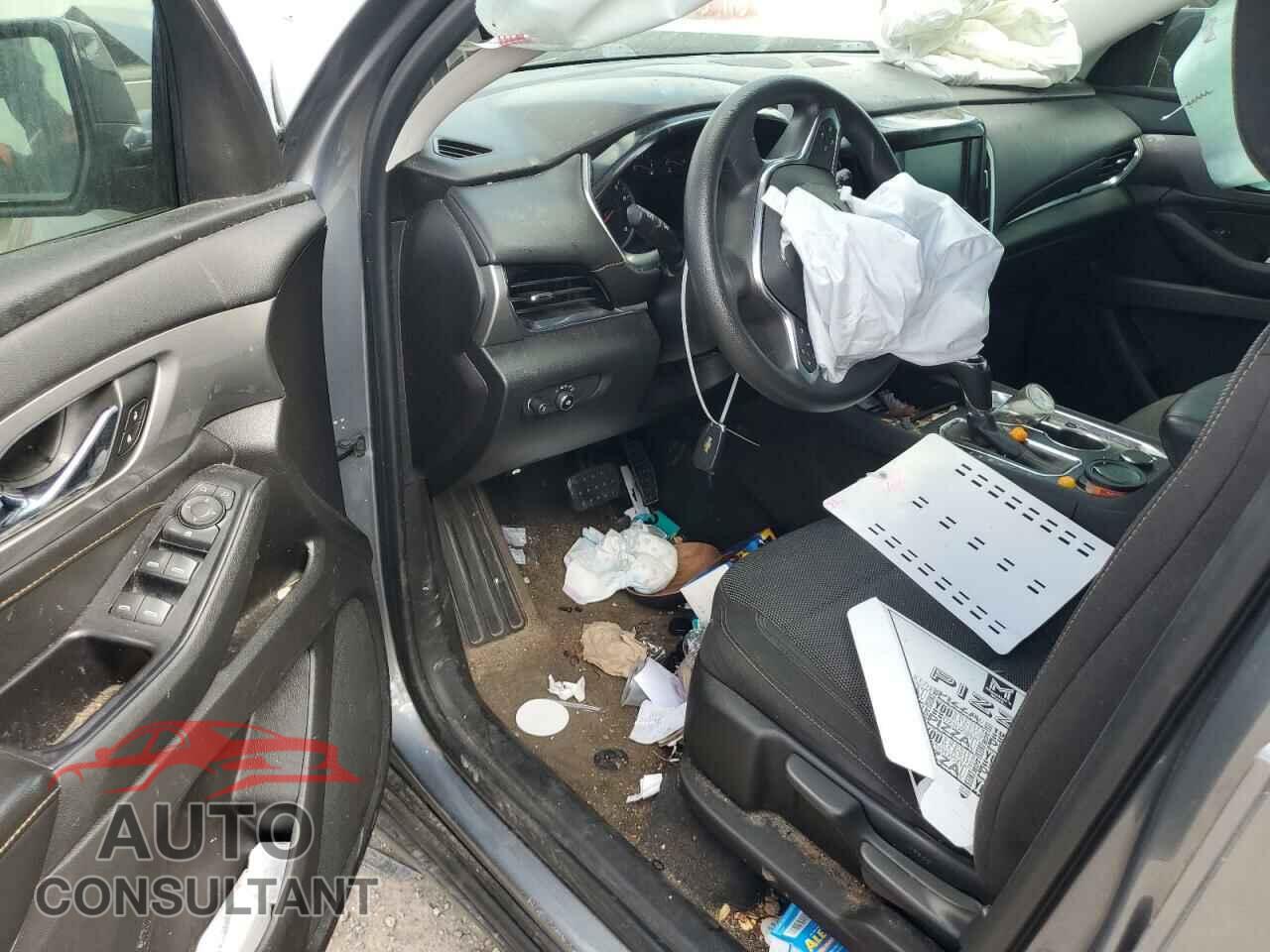 CHEVROLET TRAVERSE 2018 - 1GNERFKW1JJ174761