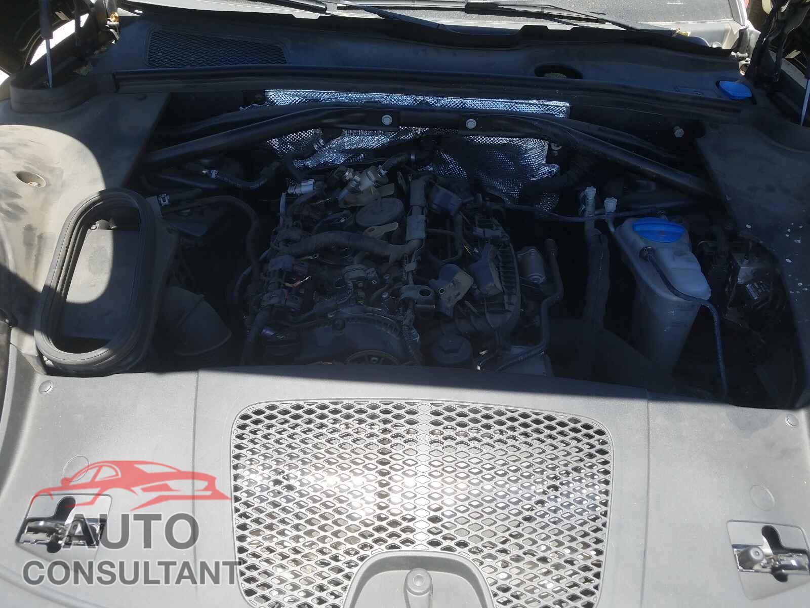 PORSCHE MACAN 2017 - WP1AA2A52HLB00570