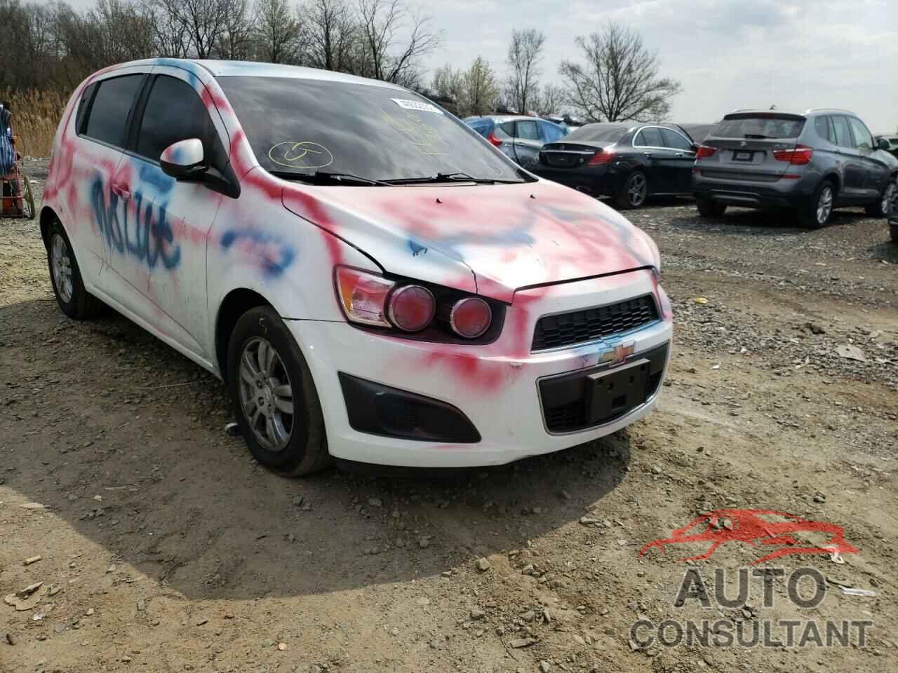 CHEVROLET SONIC 2016 - 1G1JC6SH3G4148608