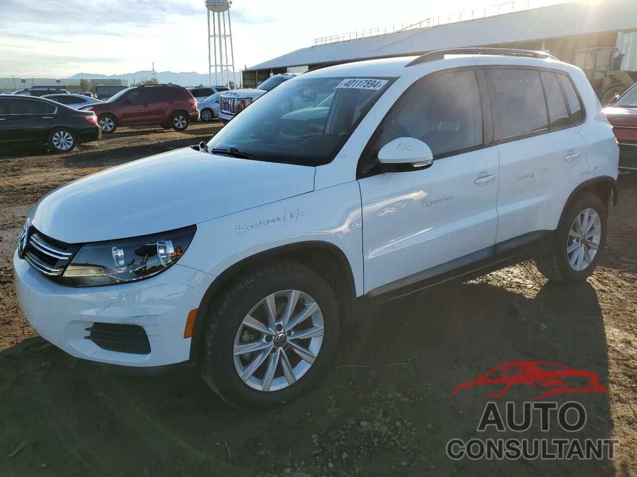 VOLKSWAGEN TIGUAN 2017 - WVGAV7AX9HK043385