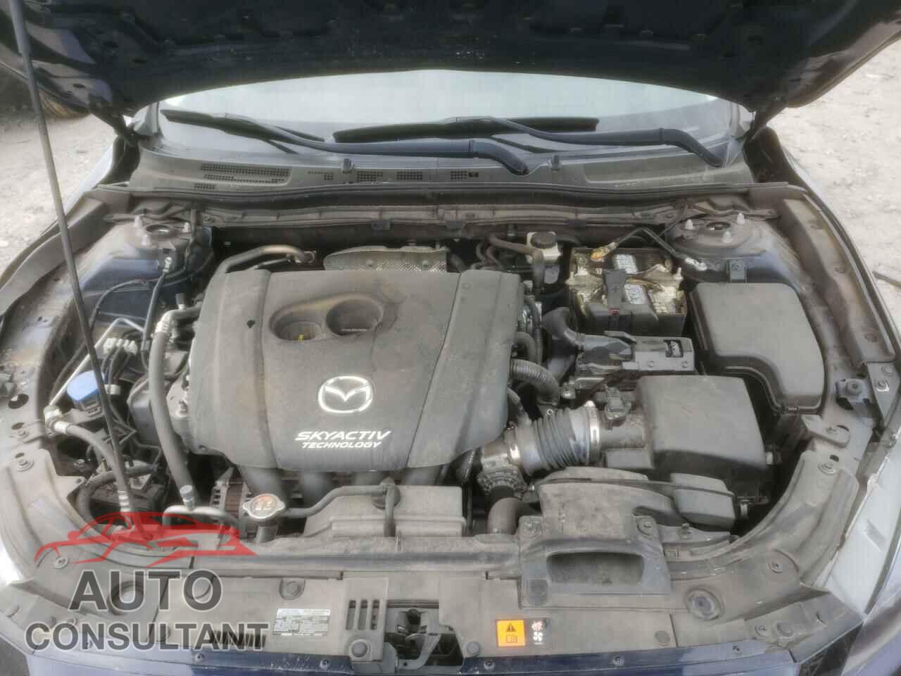 MAZDA 3 2018 - 3MZBN1V38JM163879