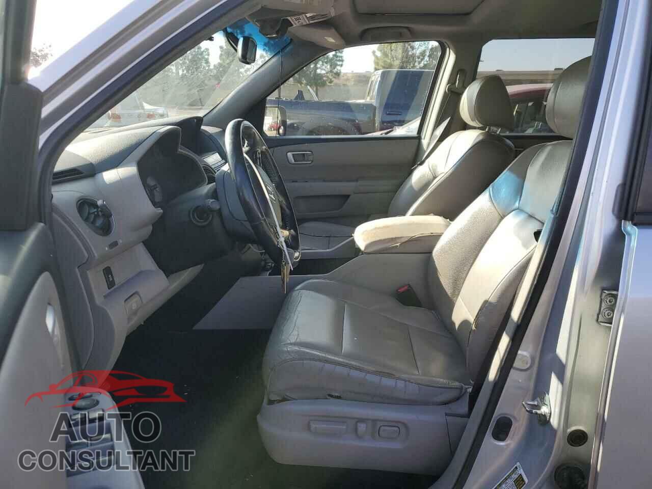 HONDA PILOT 2012 - 5FNYF3H50CB026302