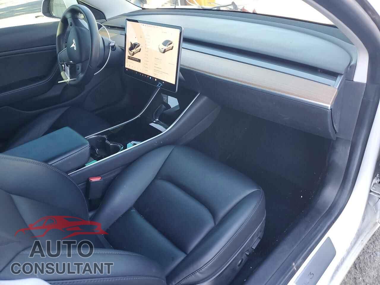 TESLA MODEL 3 2019 - 5YJ3E1EB4KF511164