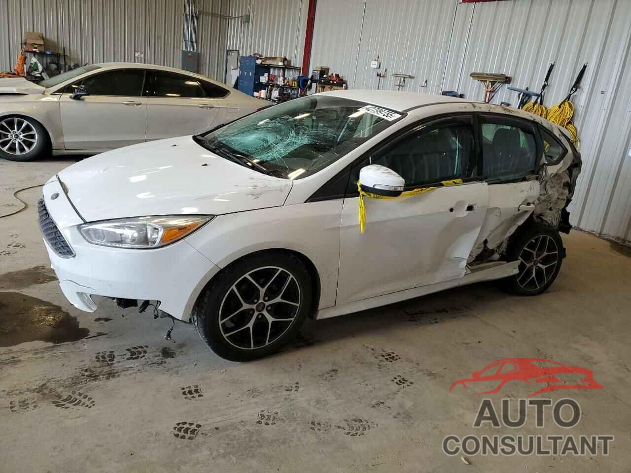 FORD FOCUS 2016 - 1FADP3K28GL369569