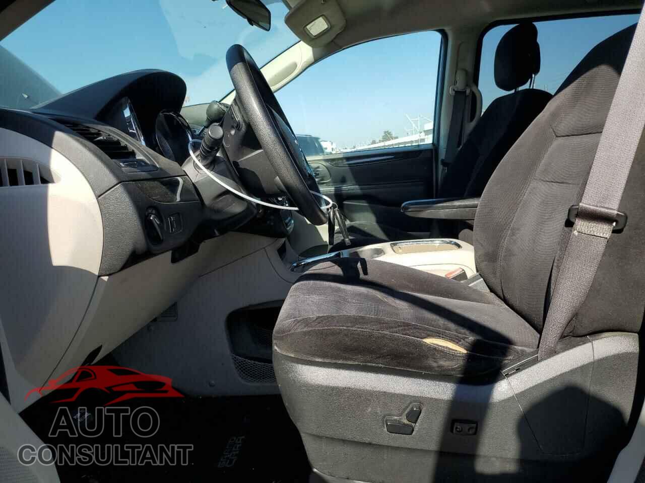 DODGE CARAVAN 2015 - 2C4RDGCG4FR541175