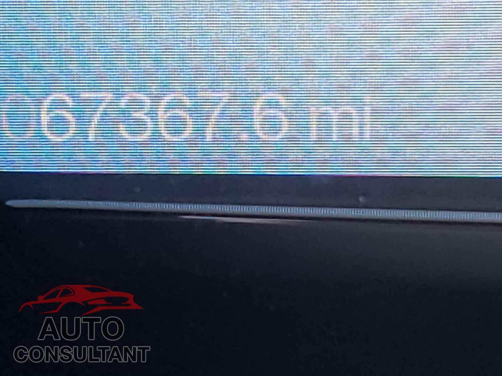 FORD TAURUS 2017 - 1FAHP2E85HG142944
