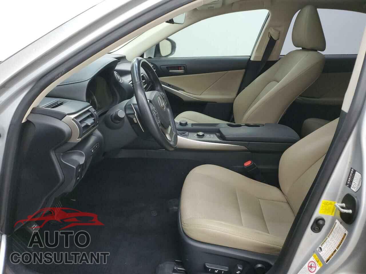 LEXUS IS 2017 - JTHBA1D27H5042699