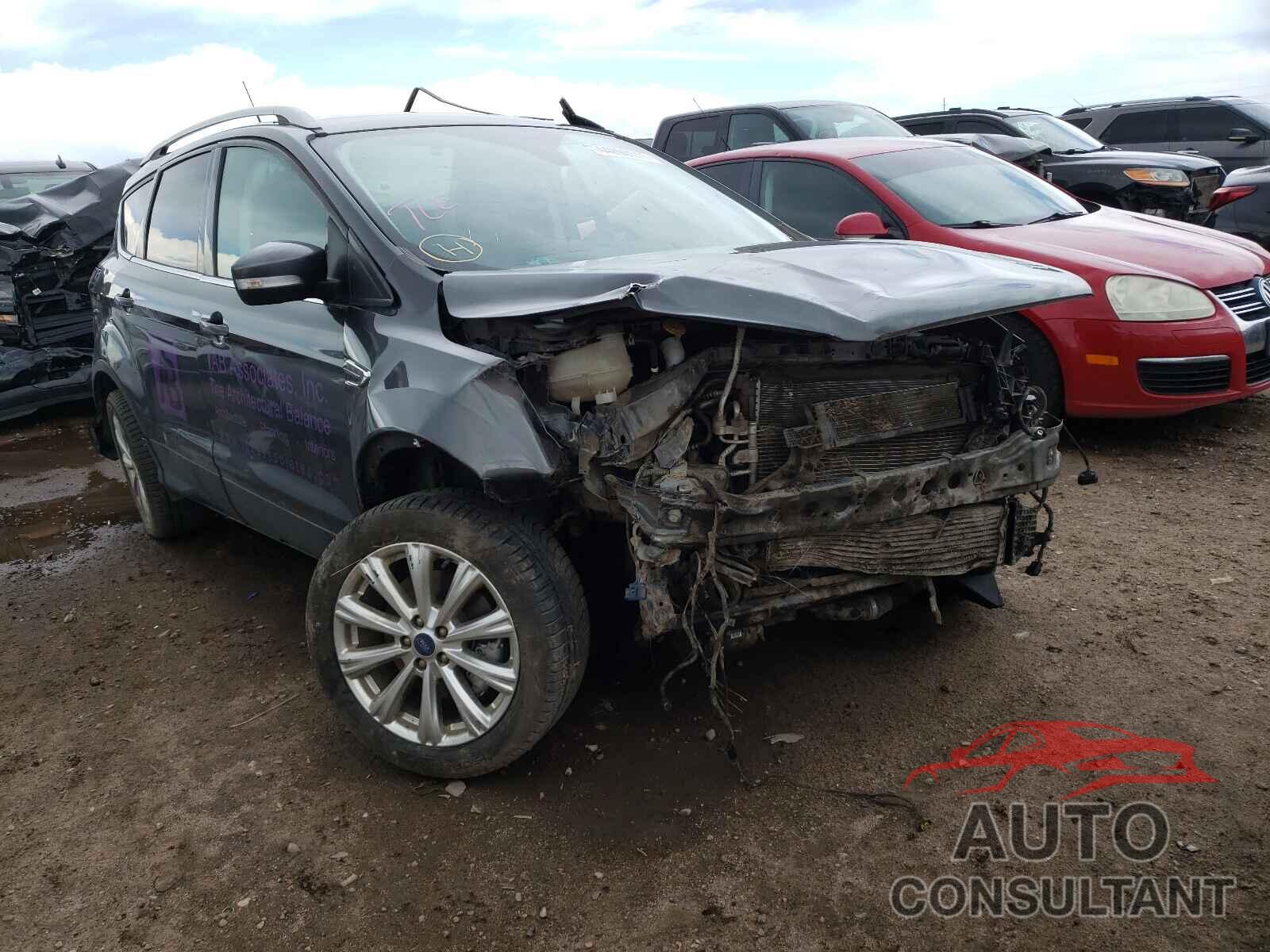 FORD ESCAPE 2017 - 1FMCU9J92HUD76668