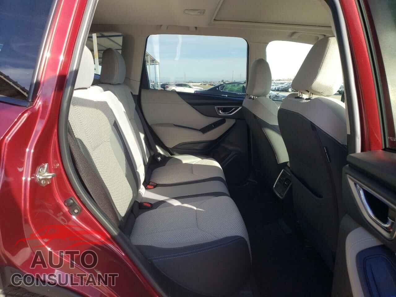 SUBARU FORESTER 2019 - JF2SKAEC0KH565351