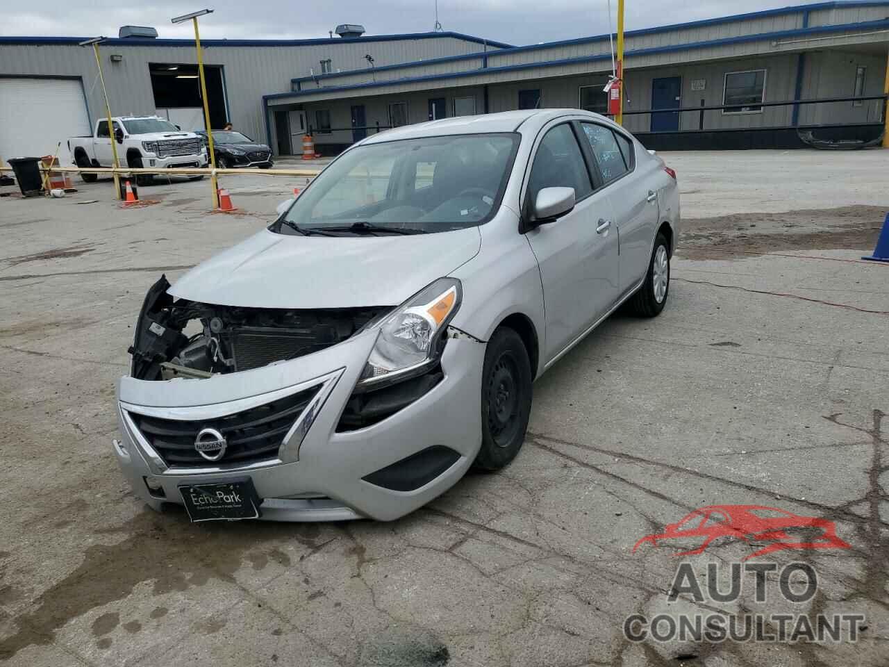 NISSAN VERSA 2017 - 3N1CN7AP9HL860032