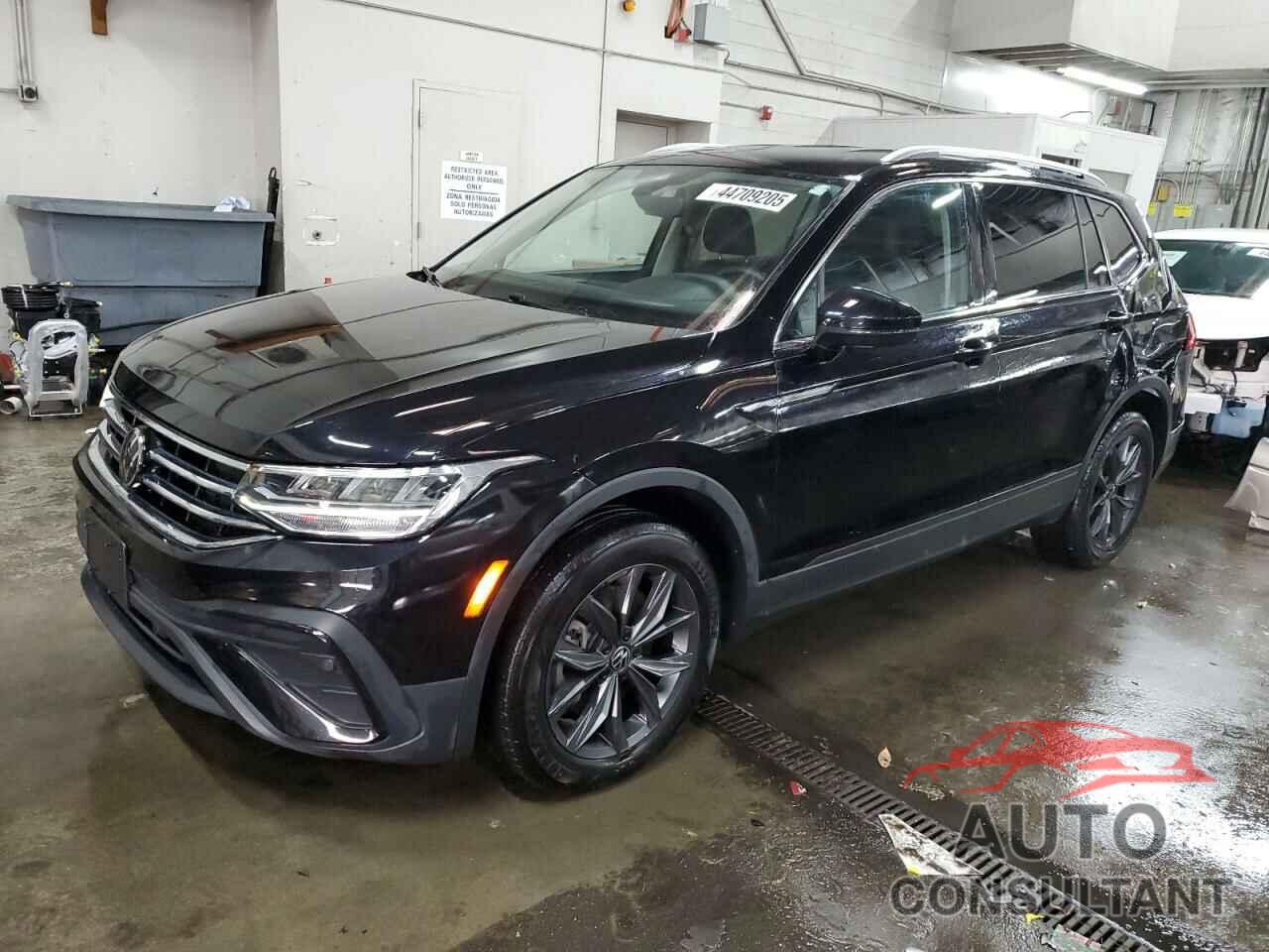 VOLKSWAGEN TIGUAN 2023 - 3VV2B7AX1PM125167