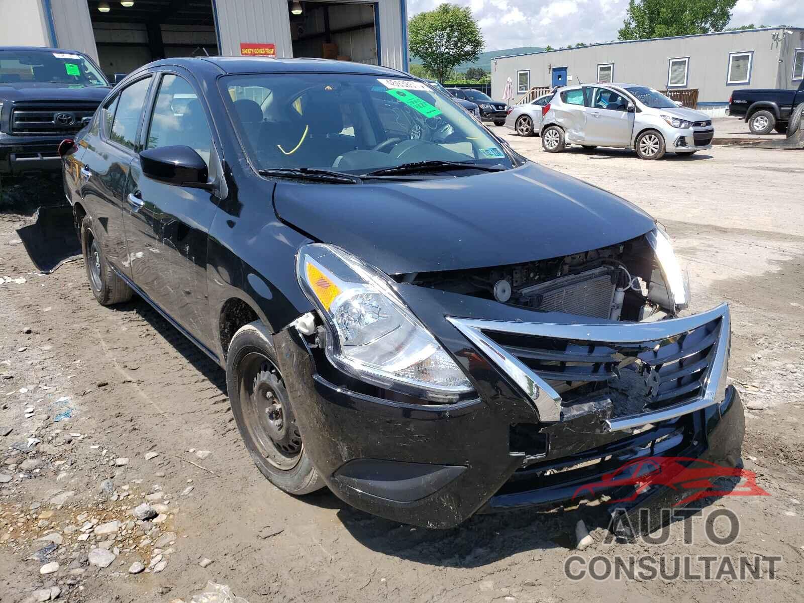 NISSAN VERSA 2018 - 3N1CN7AP6JL824188