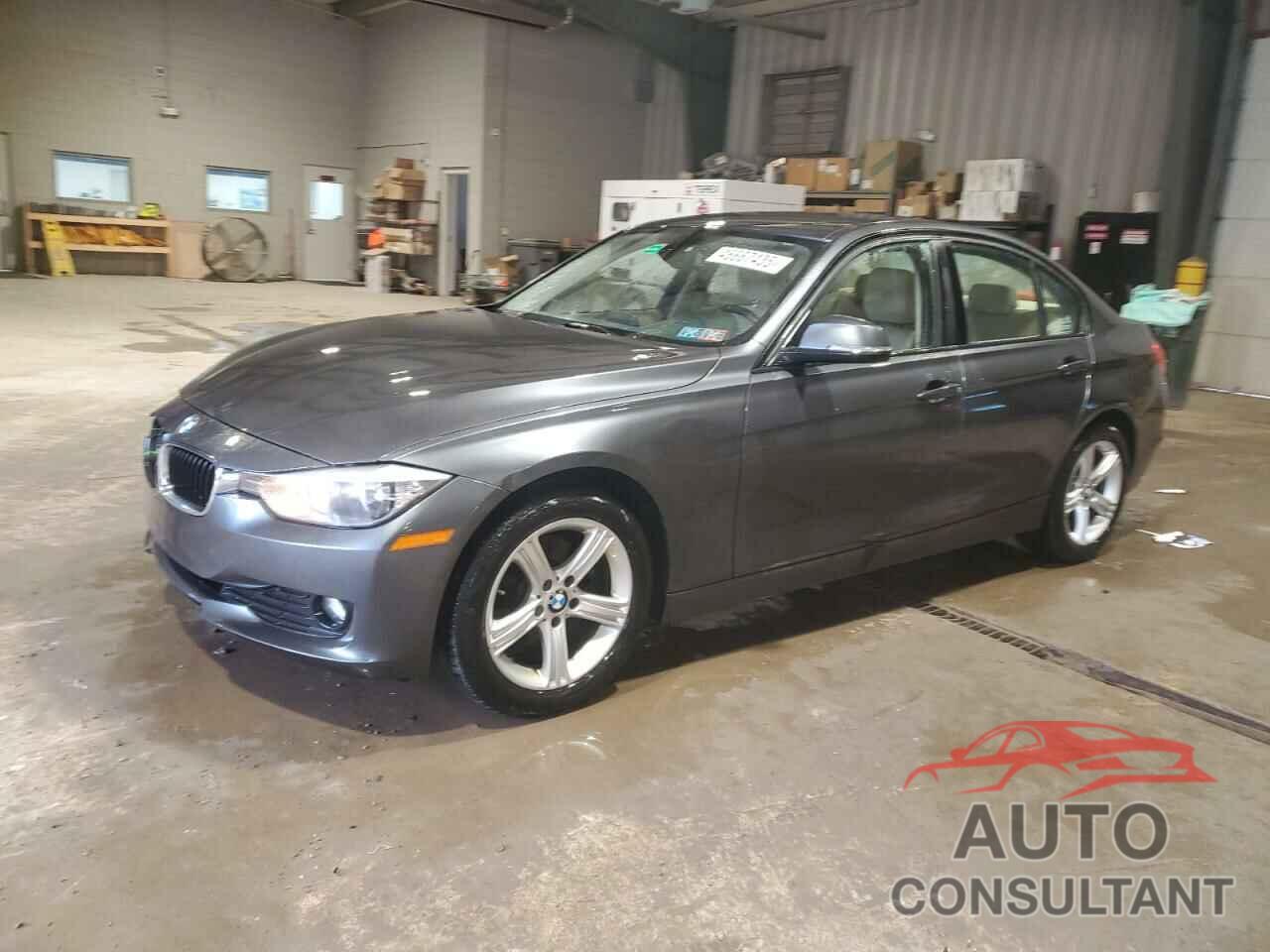 BMW 3 SERIES 2013 - WBA3C3C51DF980786
