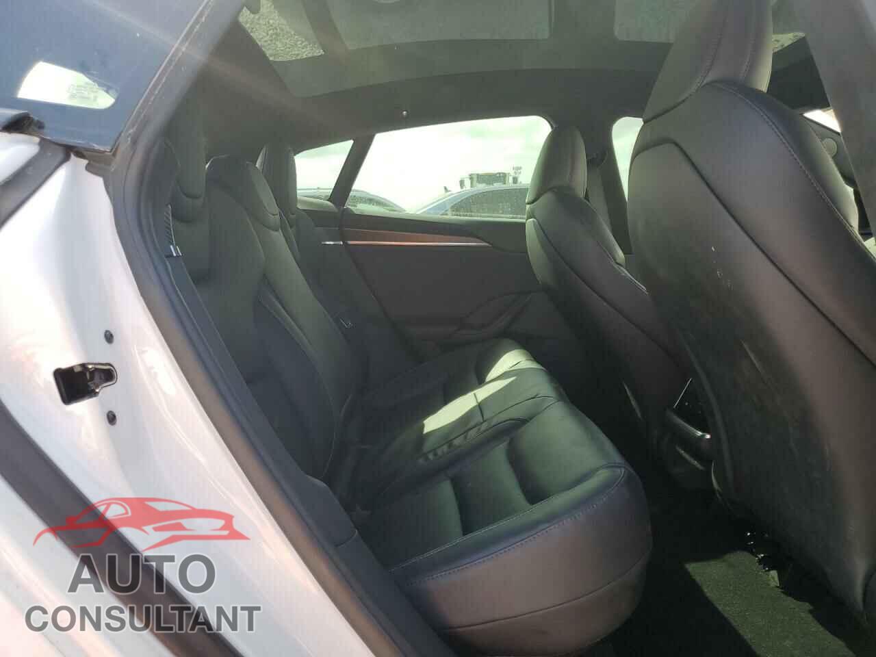 TESLA MODEL S 2021 - 5YJSA1E64MF451996