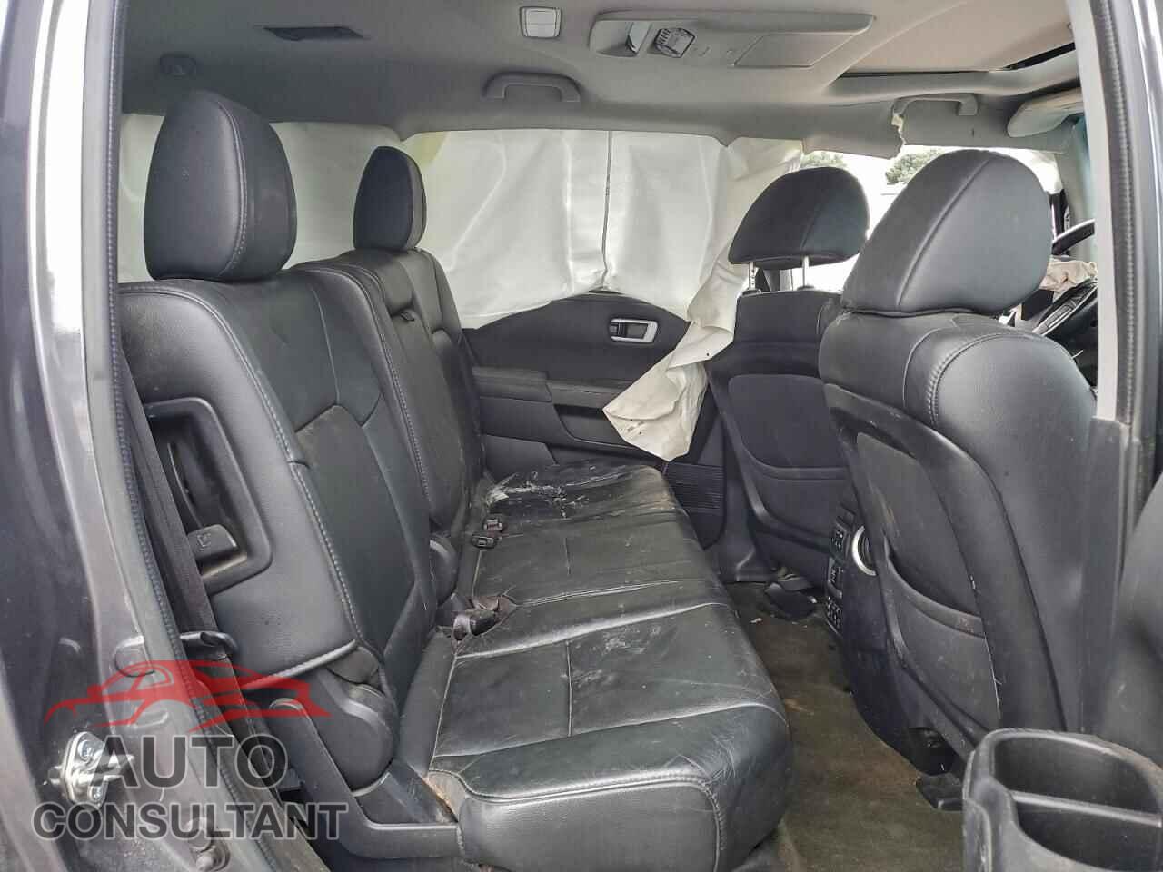 HONDA PILOT 2015 - 5FNYF4H90FB024661
