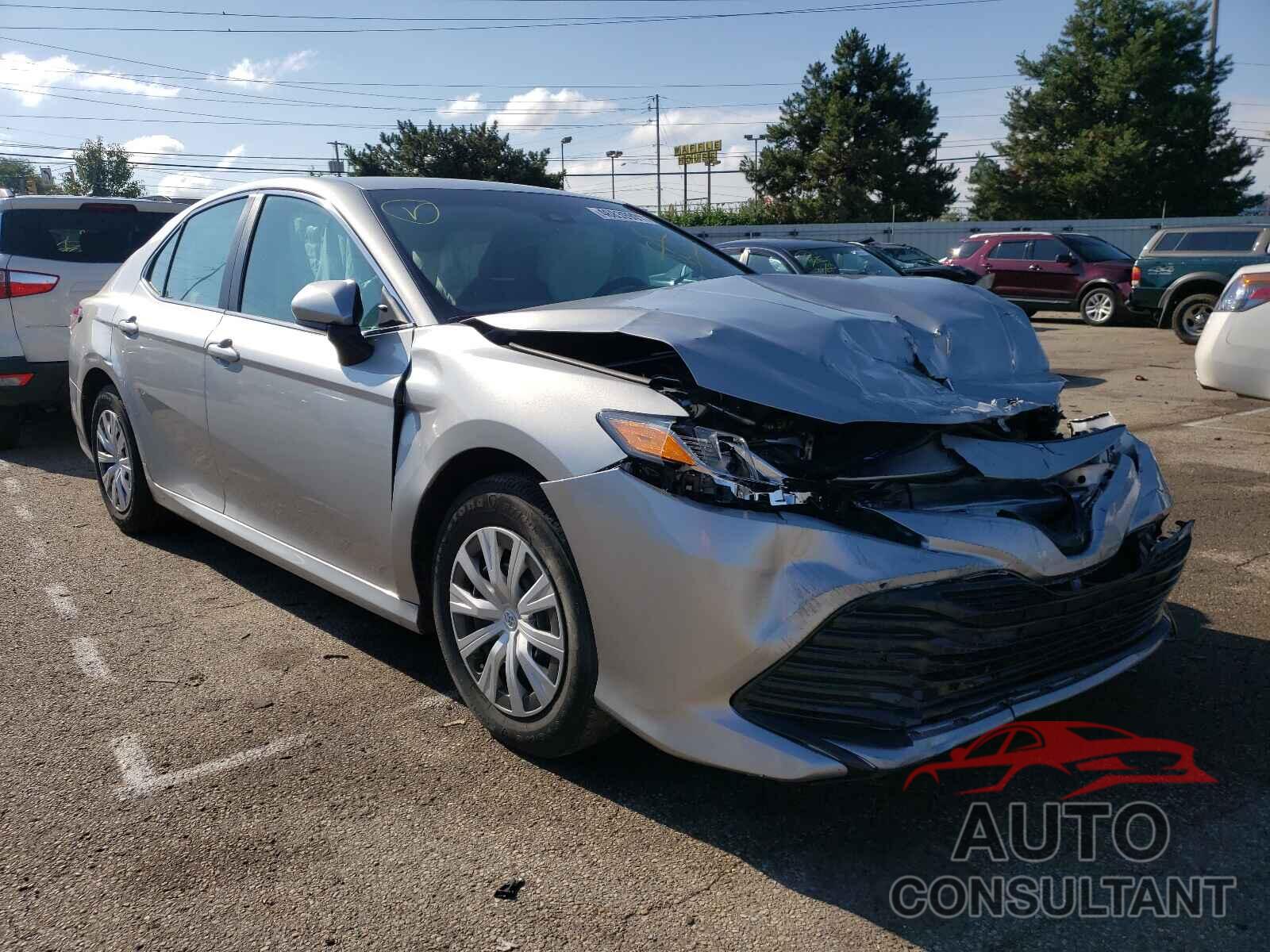 TOYOTA CAMRY 2018 - 4T1B11HK5JU609236