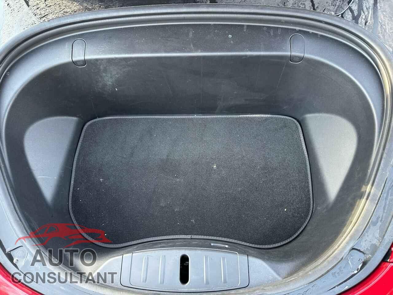 TESLA MODEL 3 2018 - 5YJ3E1EB4JF146256