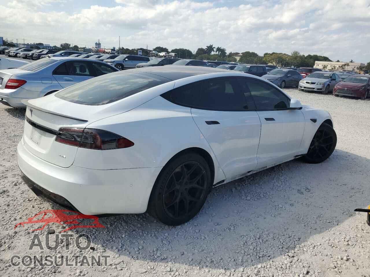 TESLA MODEL S 2021 - 5YJSA1E64MF451996