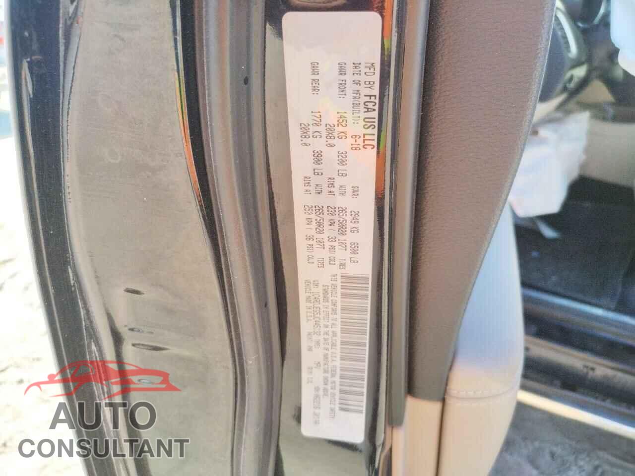 DODGE DURANGO 2018 - 1C4RDJEG5JC445132