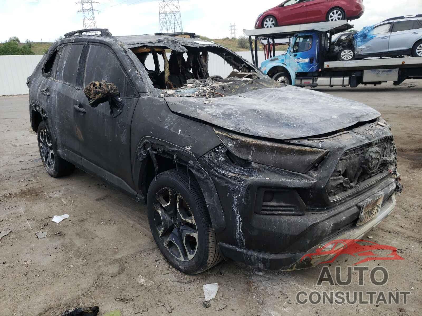 TOYOTA RAV4 2021 - 2T3J1RFVXMW157528
