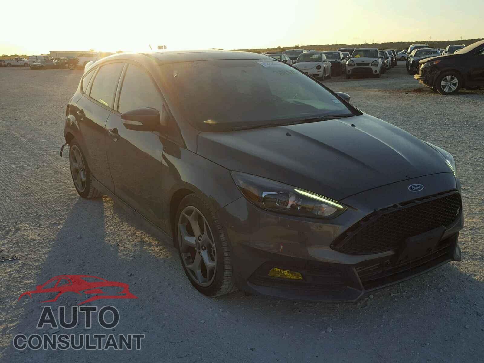 FORD FOCUS 2017 - 1FADP3L91HL204878