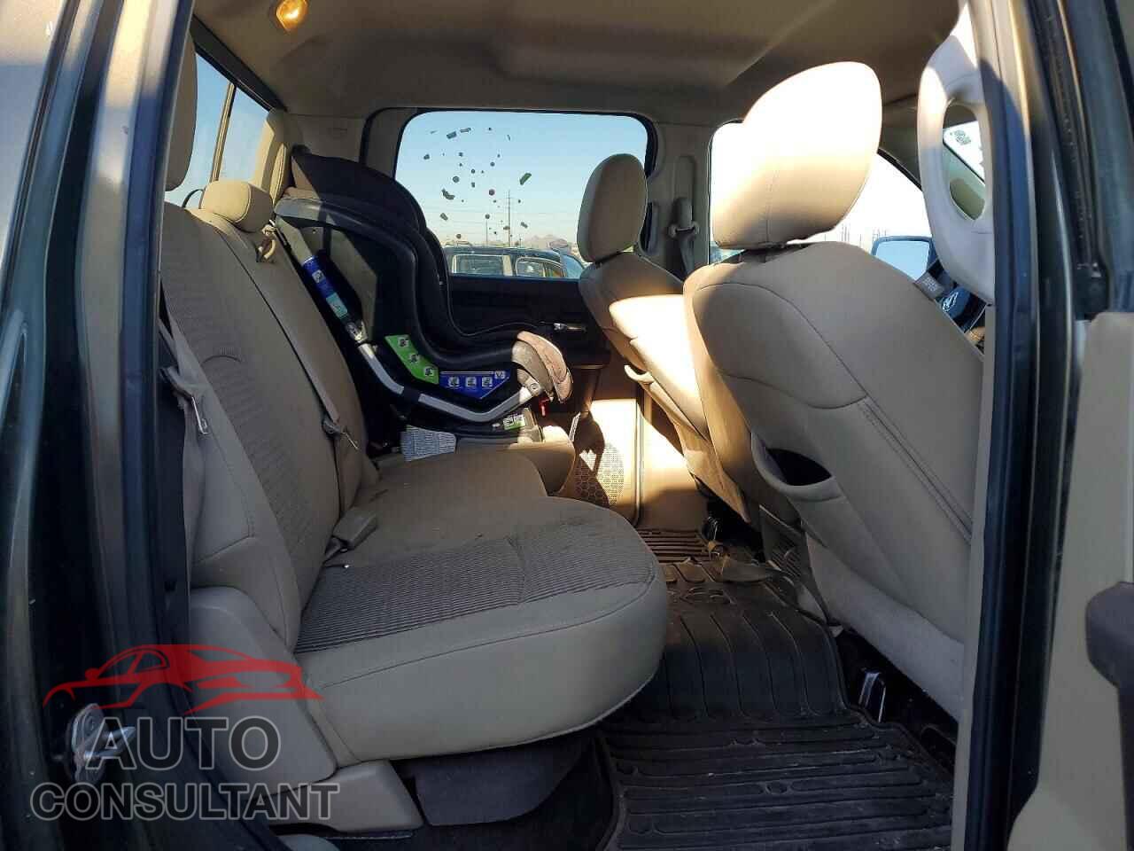 DODGE RAM 1500 2012 - 1C6RD6LT3CS268660