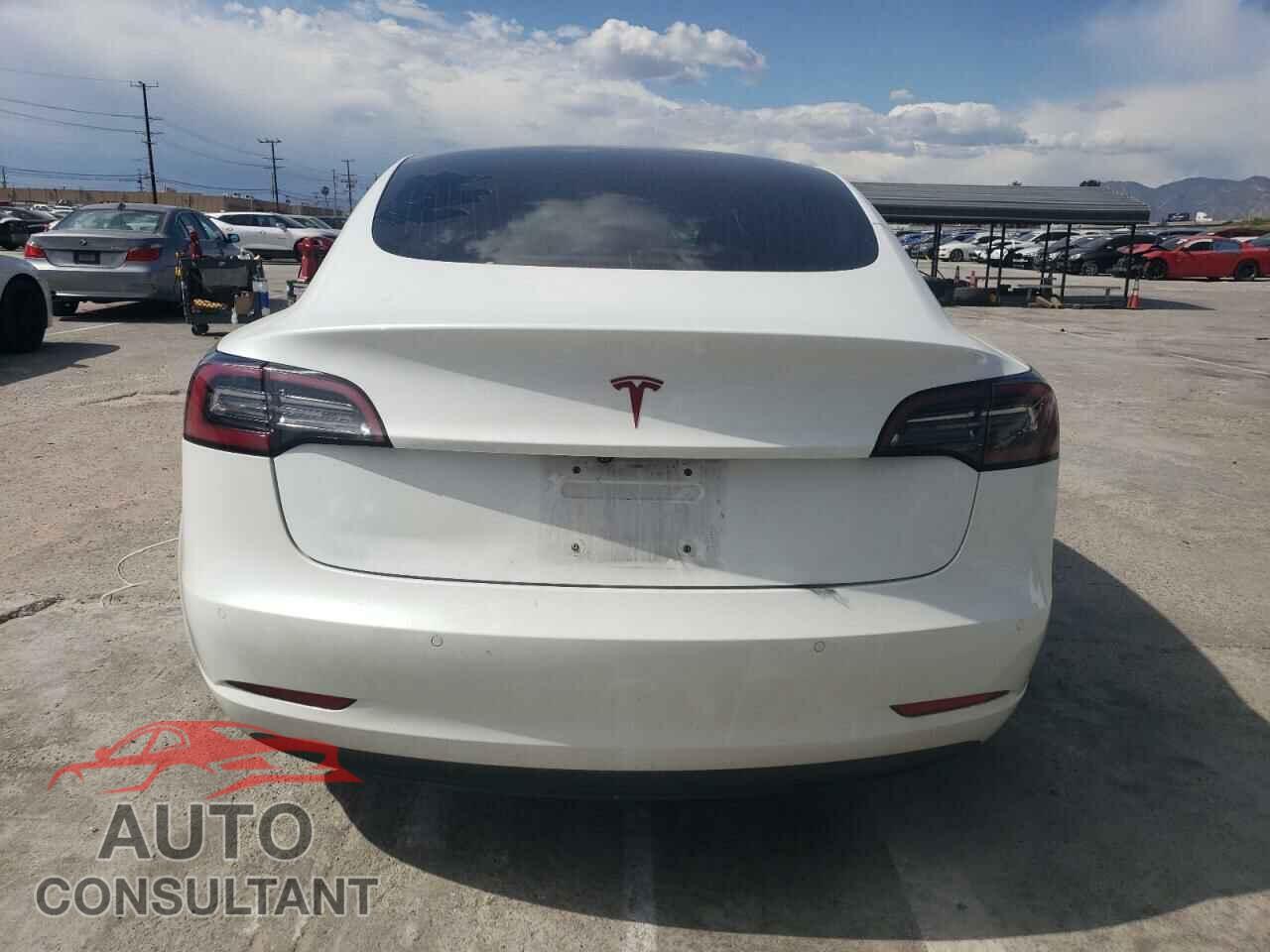 TESLA MODEL 3 2018 - 5YJ3E1EA8JF076056