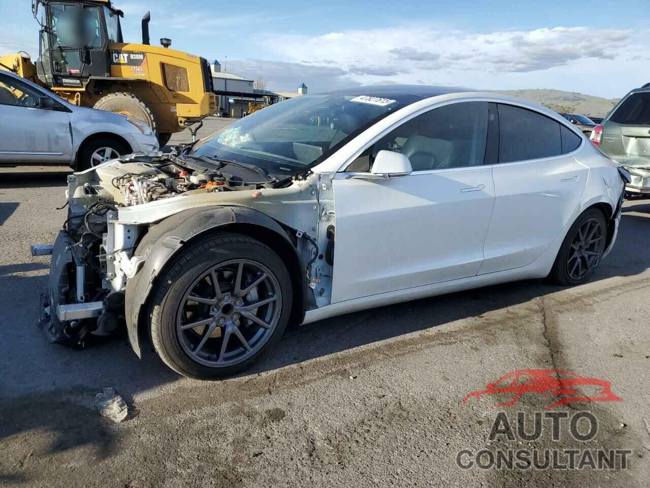TESLA MODEL 3 2020 - 5YJ3E1EA0LF808571