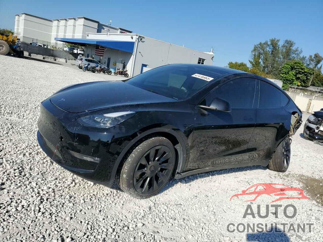 TESLA MODEL Y 2024 - 7SAYGDEE9RA303397