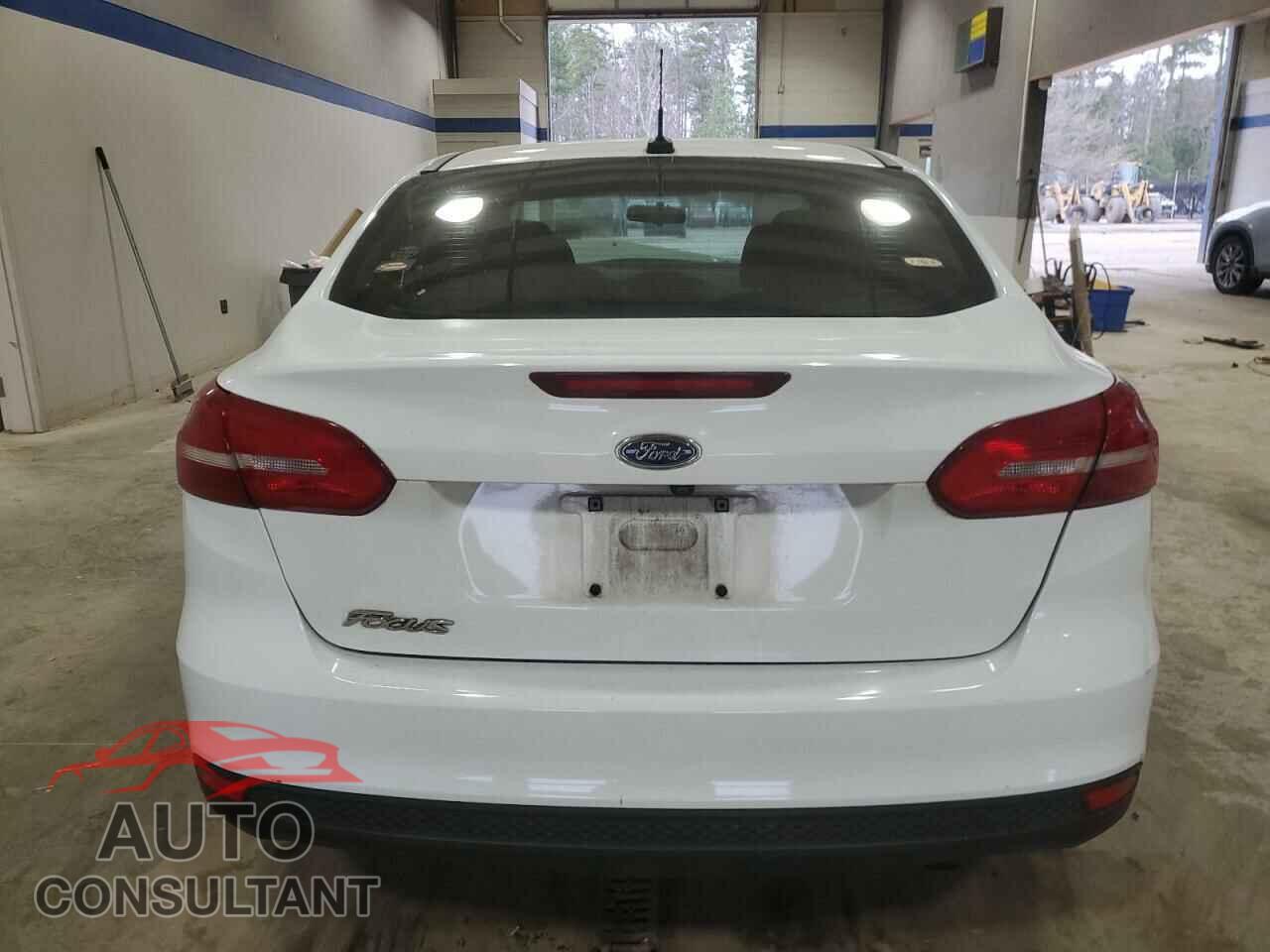 FORD FOCUS 2017 - 1FADP3E23HL301788