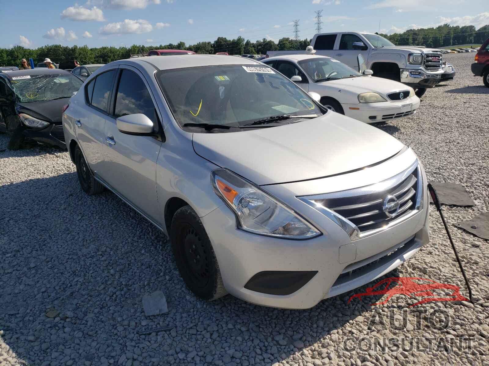 NISSAN VERSA 2018 - 3N1CN7AP5JK427495