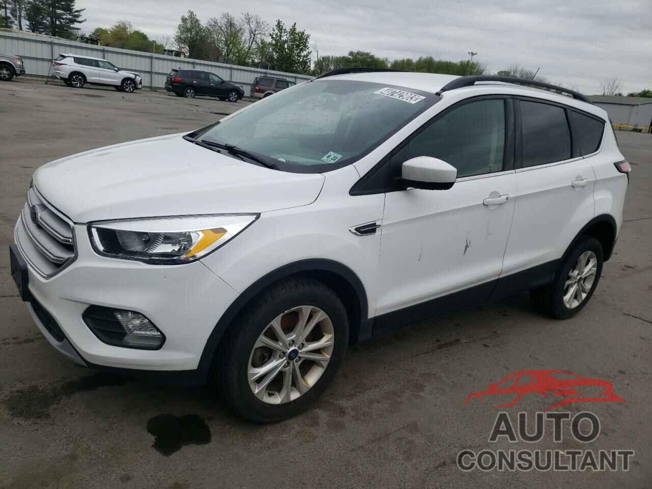 FORD ESCAPE 2018 - 1FMCU9GD1JUC90415