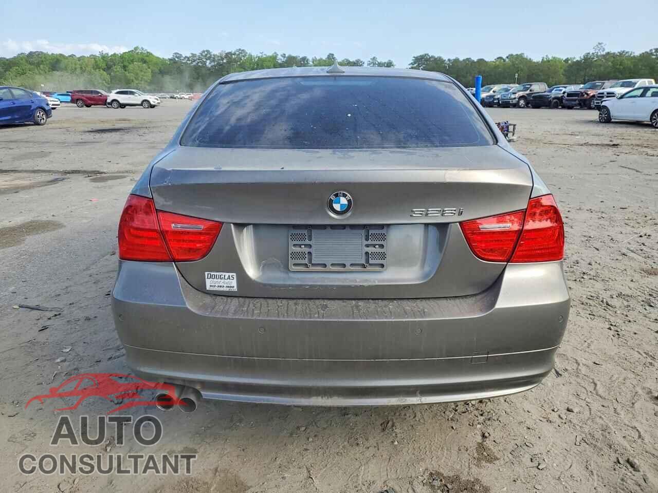 BMW 3 SERIES 2011 - WBAPH7G51BNN06764