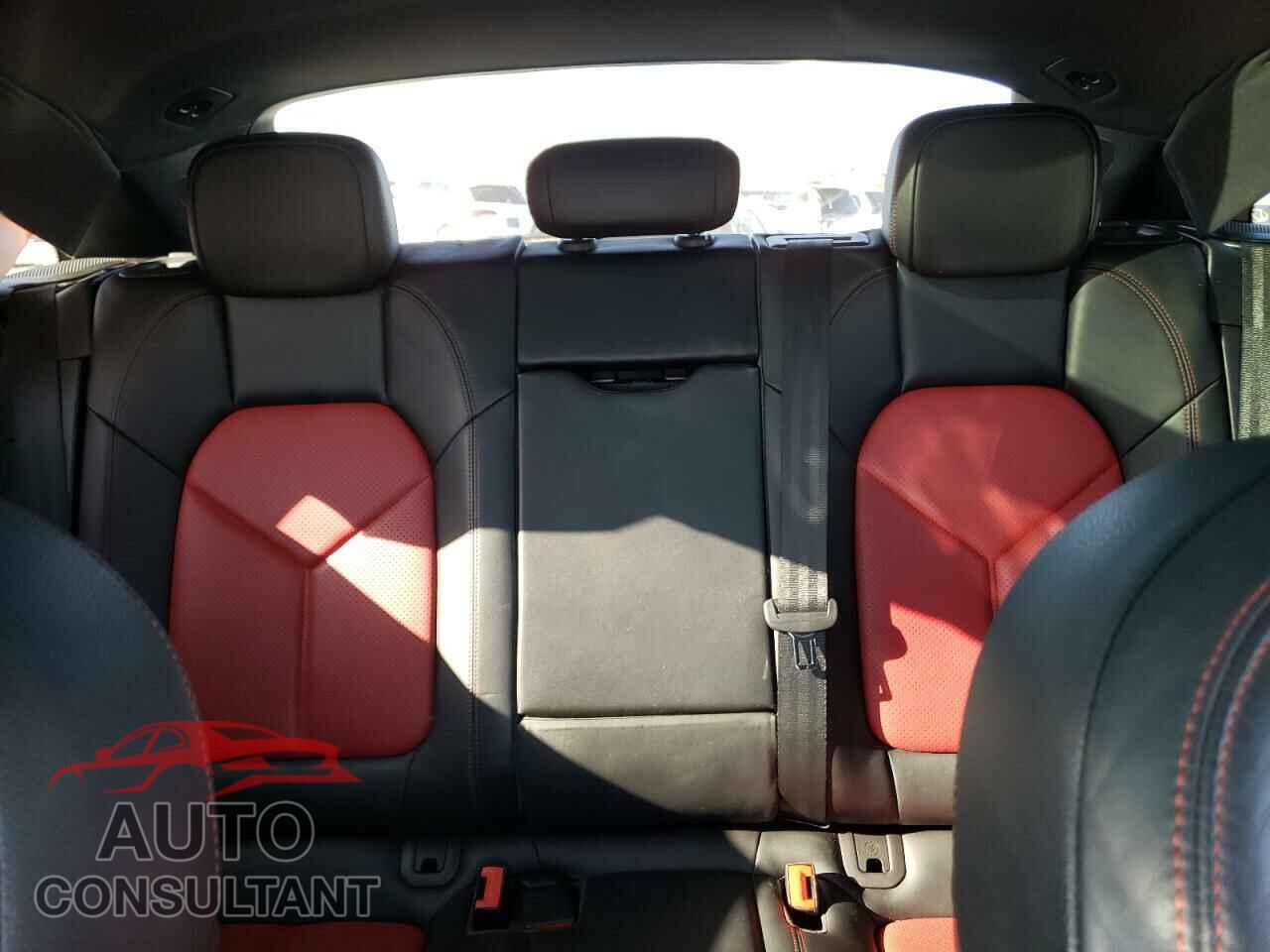 PORSCHE MACAN 2017 - WP1AA2A56HLB00829