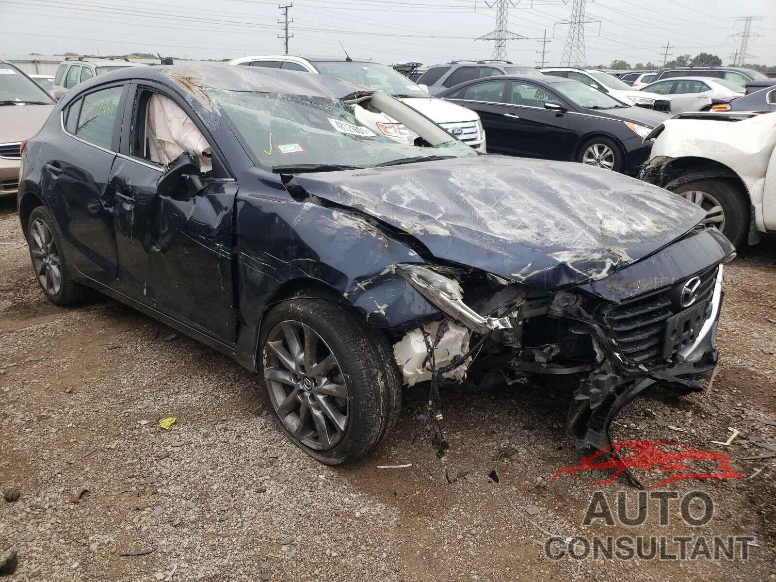 MAZDA 3 2018 - 3MZBN1L30JM228629