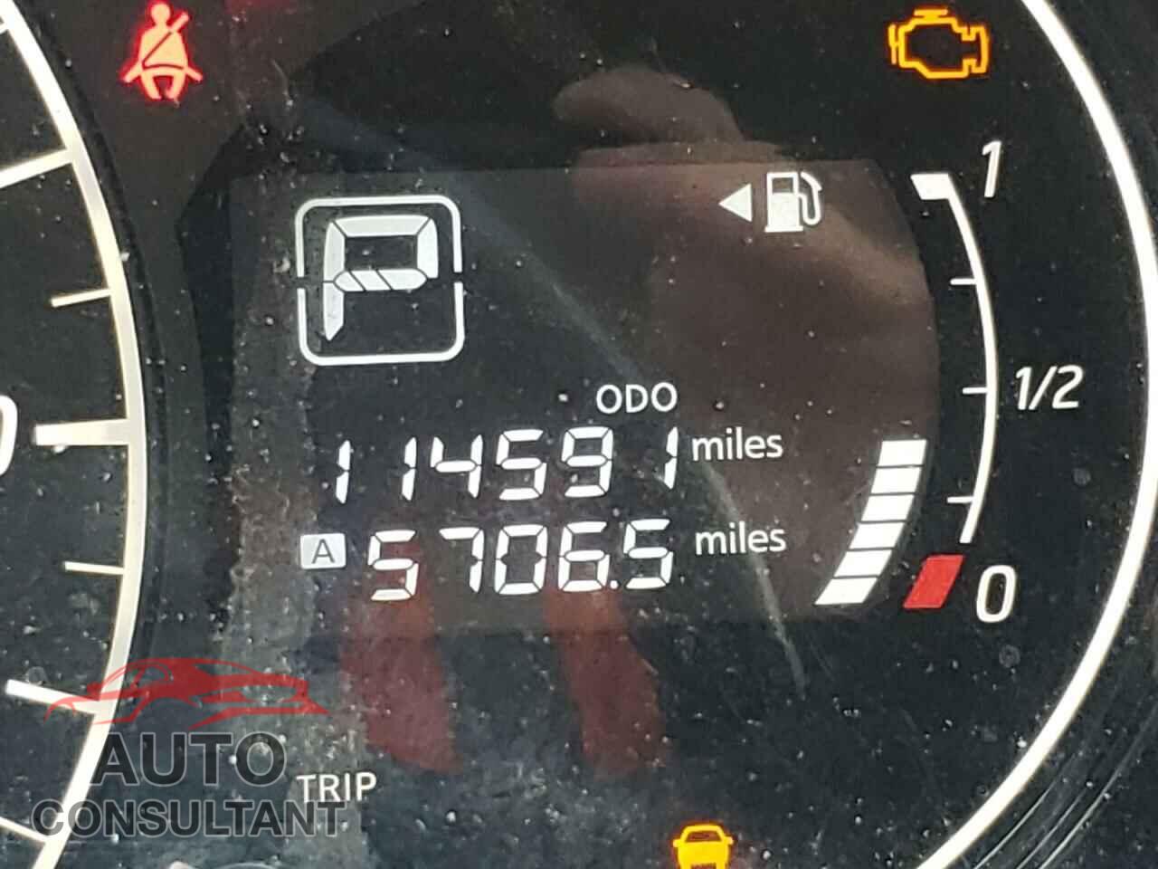 NISSAN VERSA 2017 - 3N1CE2CP7HL370611