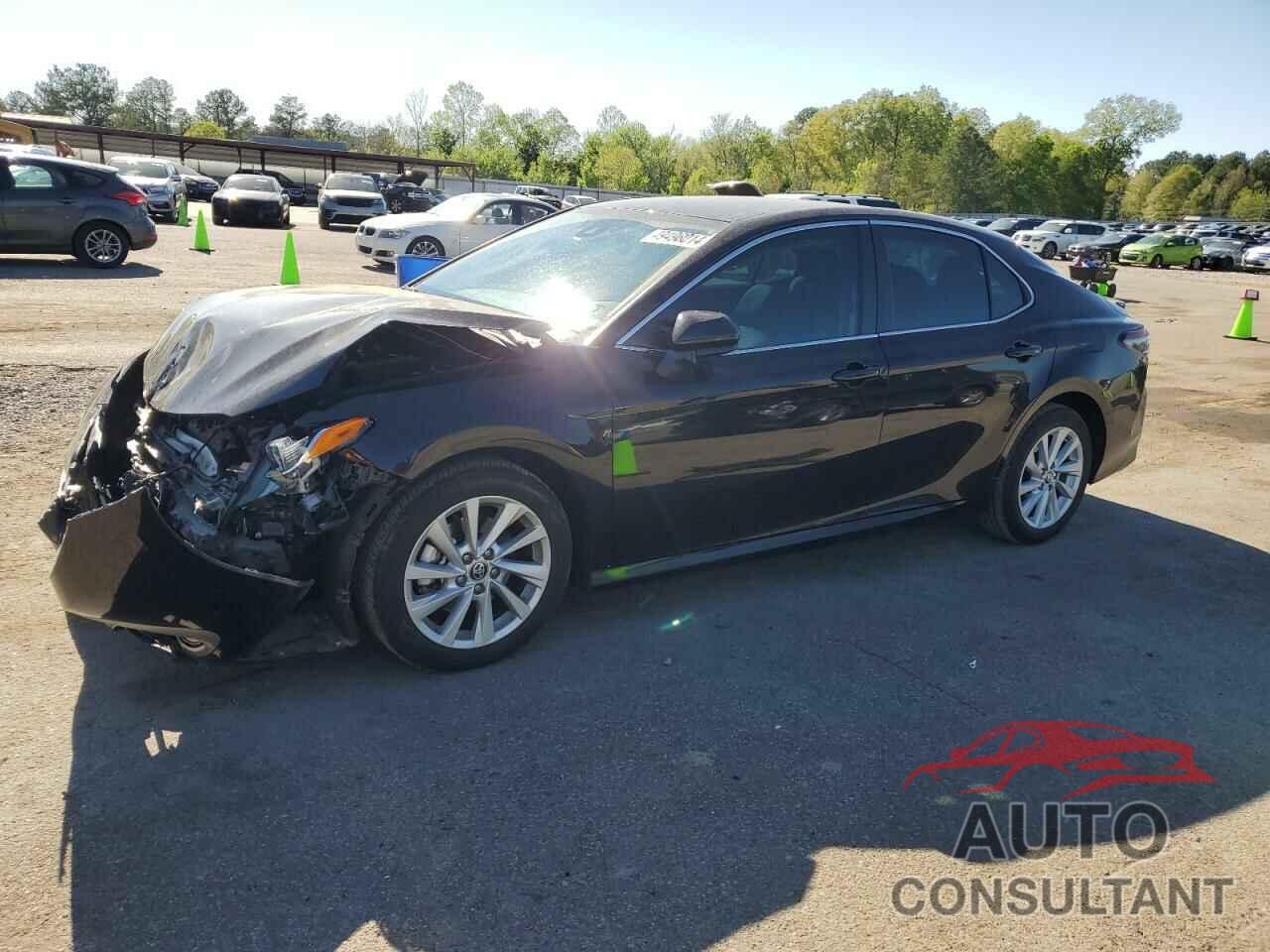 TOYOTA CAMRY 2022 - 4T1C11AK8NU689183