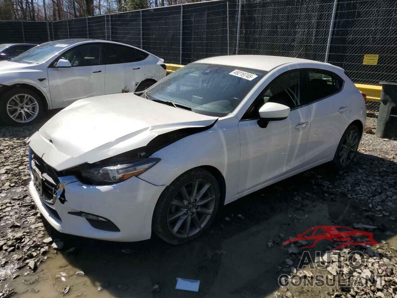 MAZDA 3 2018 - 3MZBN1L38JM275763