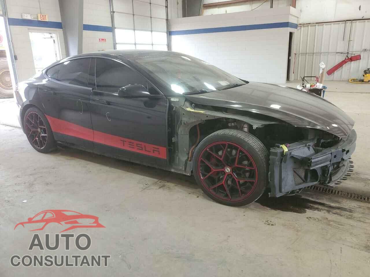 TESLA MODEL S 2015 - 5YJSA1E45FF110480