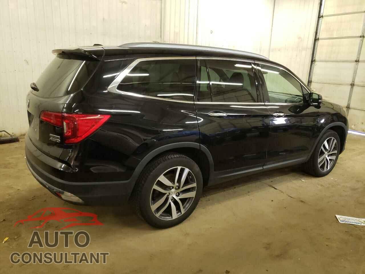 HONDA PILOT 2017 - 5FNYF6H92HB096587