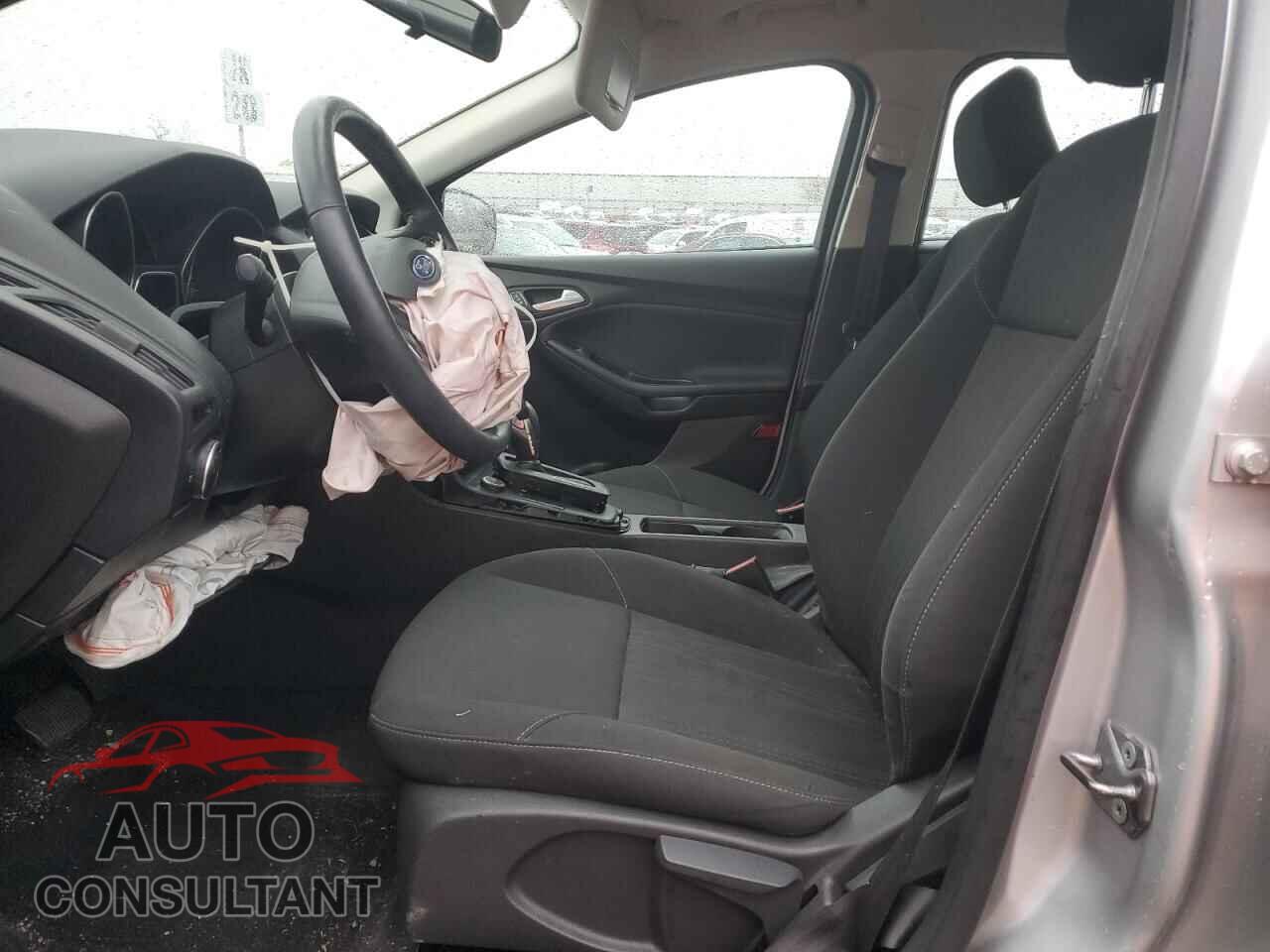 FORD FOCUS 2016 - 1FADP3F2XGL208537